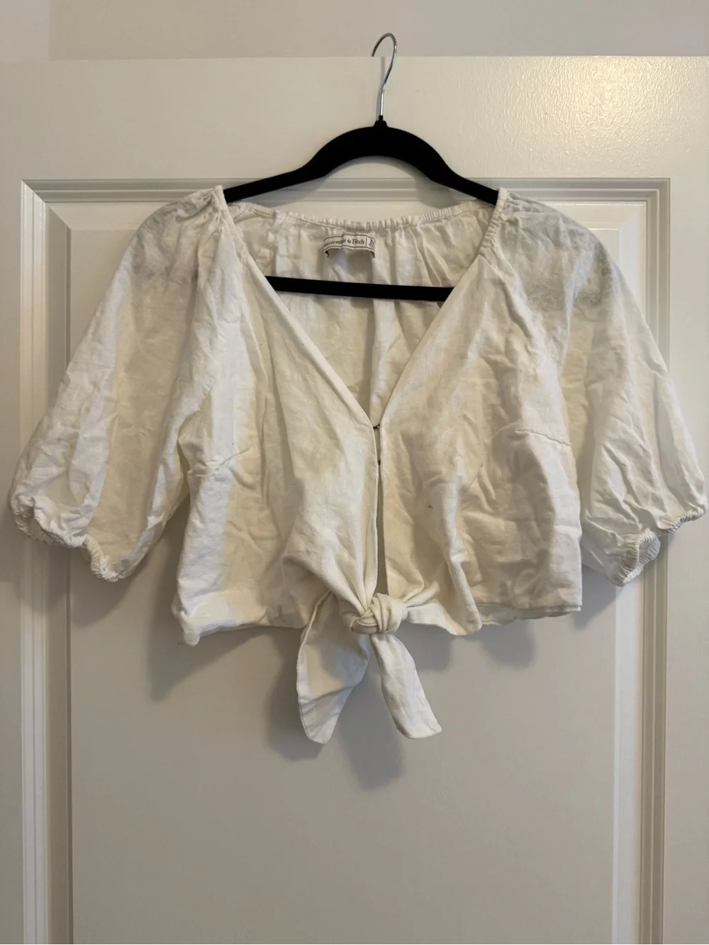 Abercrombie & Fitch White Tie-Front Puff Sleeve Crop Top